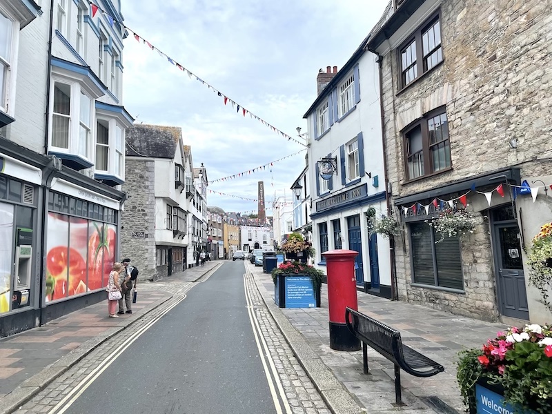 Move to the waterside area of Plymouth House prices, properties